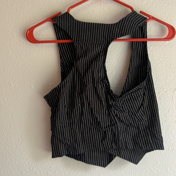 Pinstripe crop vest medium - Picture 2 of 2